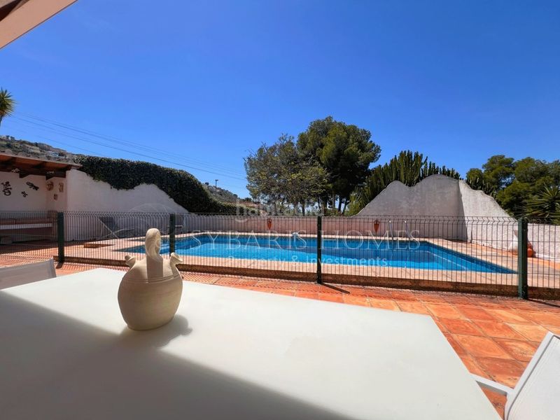Foto 702bb6d0-51be-4dae-b69d-071b80f5141b. Chalet  de 4 dormitorios totalmente privado en Poble Nou de Benitatxell (el)
