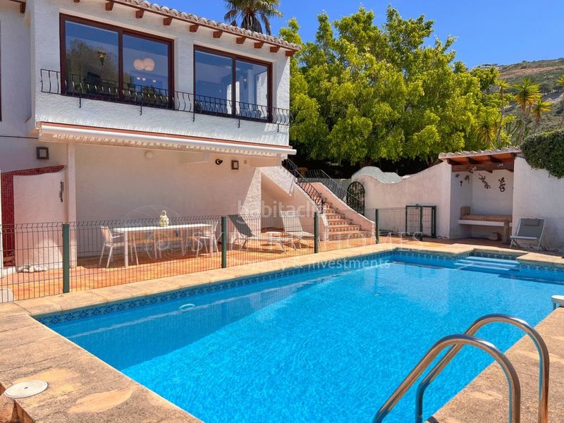 Foto ac027999-ac71-45a8-80dc-45f4f6db2185. Chalet  de 4 dormitorios totalmente privado en Poble Nou de Benitatxell (el)