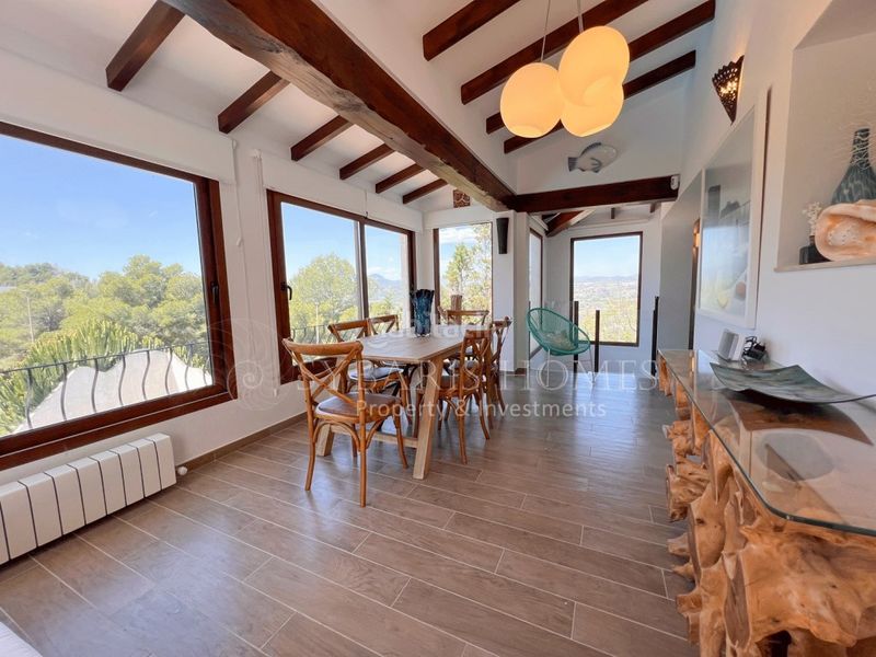 Foto c0f00c4d-a730-4fb6-bf98-37ebac8f6544. Chalet  de 4 dormitorios totalmente privado en Poble Nou de Benitatxell (el)