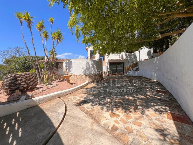 Foto f3cb5c8e-3b50-4a7f-8011-166537d7e60e. Chalet  de 4 dormitorios totalmente privado en Poble Nou de Benitatxell (el)