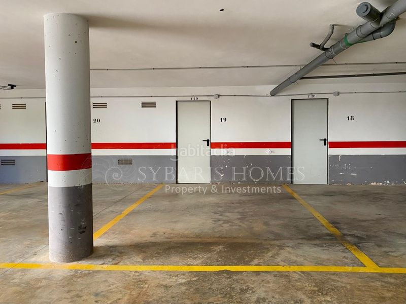 Foto cd4fc3f7-8f7c-45c9-aa1b-ef50f8171cff. Apartament amb aparcament piscina a El Puerto Dénia