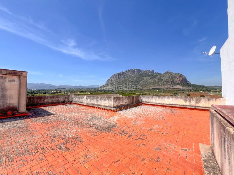 Foto 144215ea-aab6-4dad-ad9a-8b5cb034f8cb. Edifici a Verger (el)