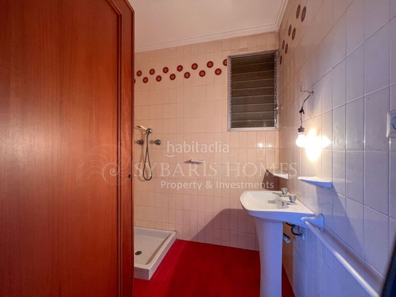 Foto 99d645d9-afe7-4d1b-a508-778bd3dbdae6. Edifici a Verger (el)