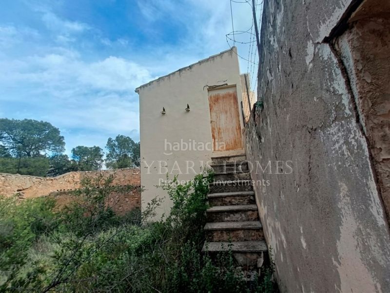 Foto 08f920e0-fe19-4269-b10a-fc0bb853f775. Masia amb aparcament a Monòver