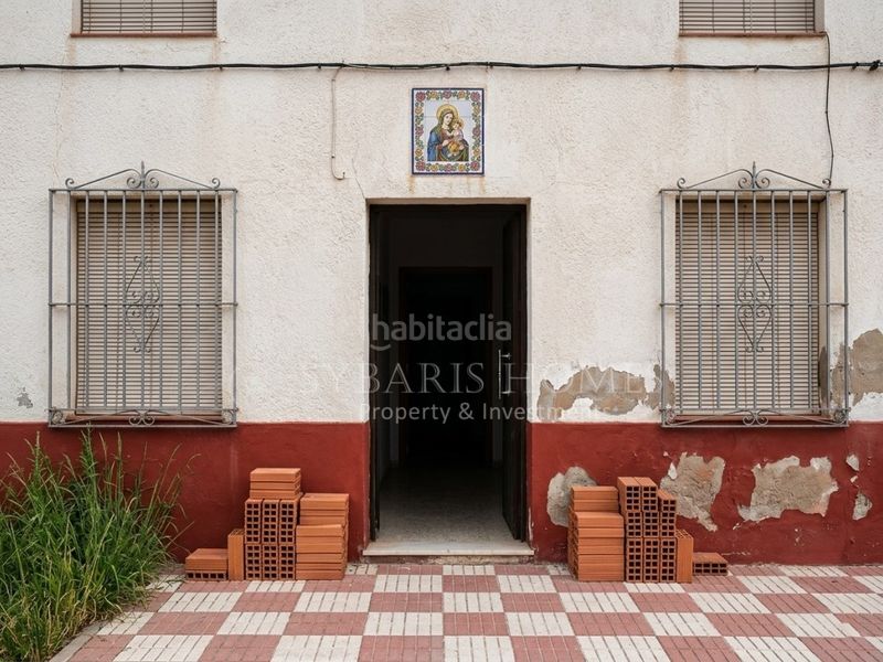 Foto b6810035-be87-48a1-90c8-cc02f185c0a2. Masia amb aparcament a Monòver