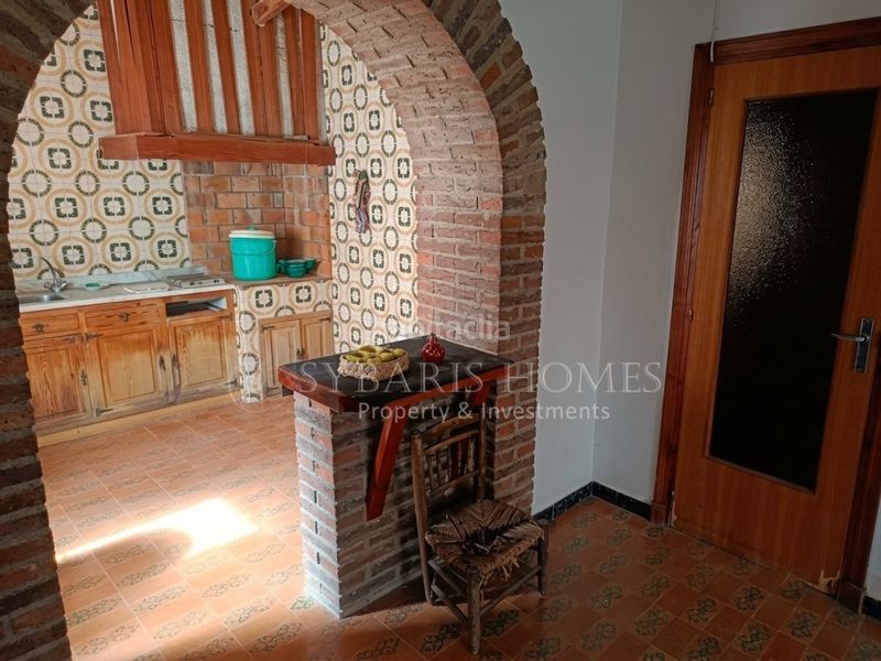 Foto c4741225-6b4c-437f-8e0b-eb47e6338d17. Masia amb aparcament a Monòver