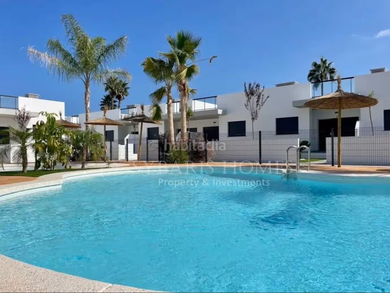 Foto d15e1de9-eea6-4f8b-8fde-8cd75e42a89f. Casa adossada amb aparcament piscina a Verger (el)