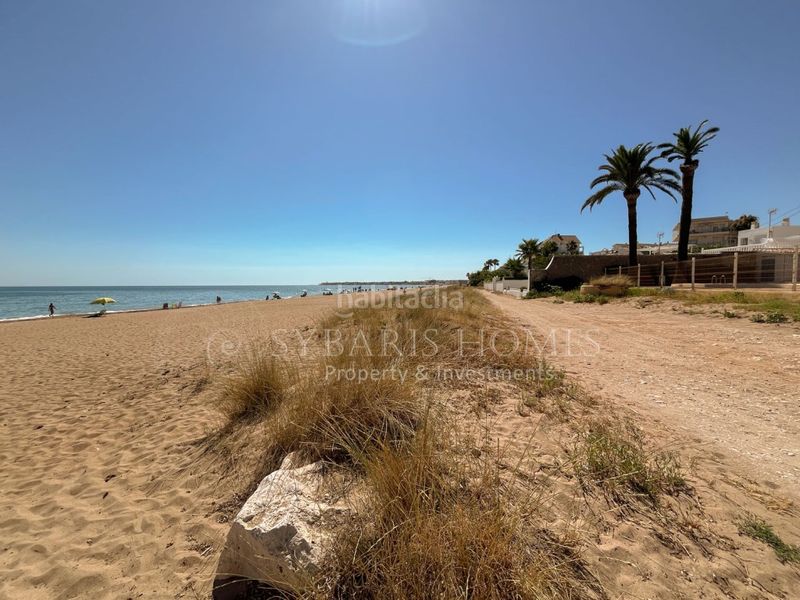 Foto 3112b5e6-1aff-4a9c-bfde-1f0452a06ef5. Casa adossada a L'Almadrava - L'Estanyó Dénia