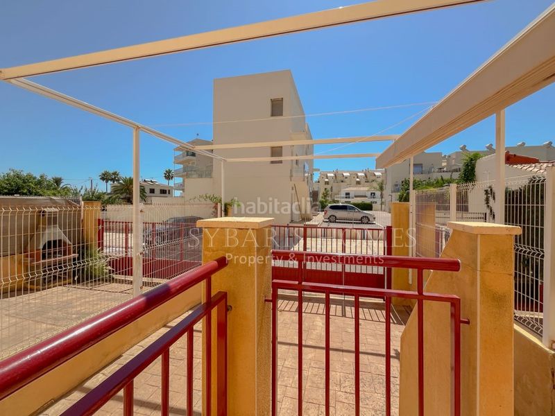 Foto cb3baebb-d71f-45c3-8671-b8e8b75ac948. Casa adossada a L'Almadrava - L'Estanyó Dénia