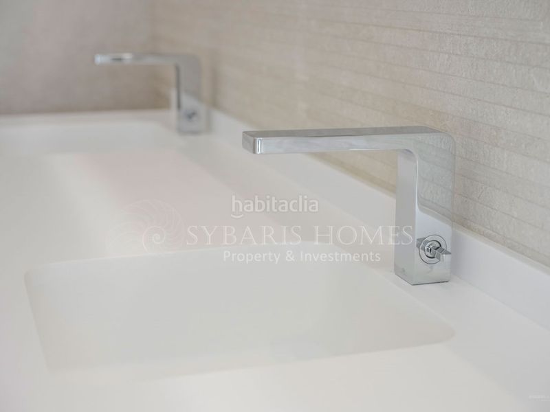Foto b9c1d564-1526-4923-9215-1f7120b4b675. Xalet amb calefacció aparcament piscina a Altea la vella Altea
