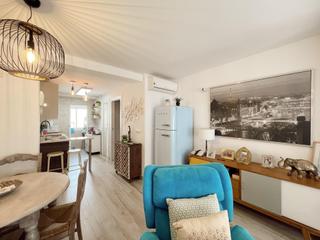Pis en Playa Levante. Precioso piso con diseo moderno y detalles retro ubicado a 80 m