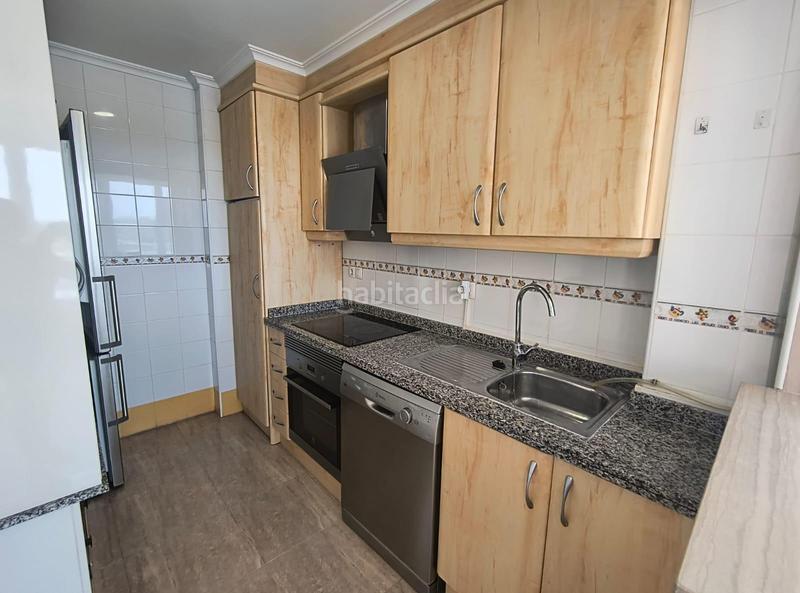 Foto cf5c7258-f84a-4c0d-8b4f-12987726e98f. Piso oportunidad unica, espectacular piso con vistas panoramicas y piscina en Guardamar del Segura