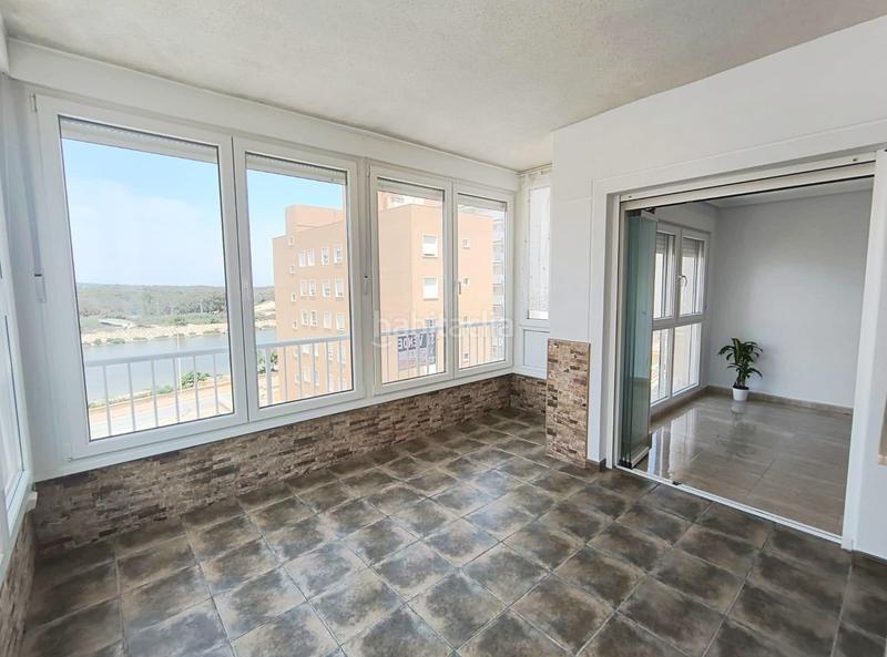 Foto f74665ef-8c94-4389-941d-36172414db7e. Piso oportunidad unica, espectacular piso con vistas panoramicas y piscina en Guardamar del Segura
