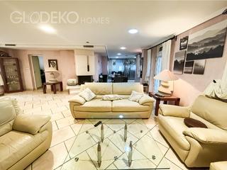 Chalet à Ciudad de Asís. Chalet independiente con amplio terreno cerca del aeropuerto y a