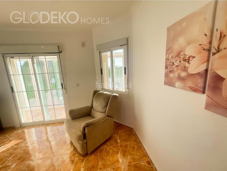 Foto 4f3f4afd-ff4f-4921-9828-32b28353f34d. Chalet  exclusivo con finca agrícola y piscina en daya nueva en Alicante