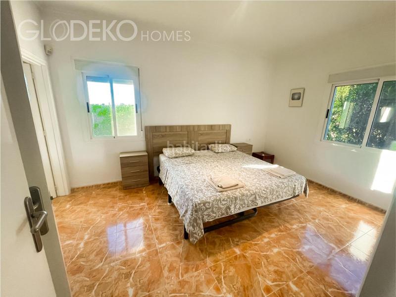 Foto 6d9c6d9f-eb74-4d5e-989a-b4457a414967. Chalet  exclusivo con finca agrícola y piscina en daya nueva en Alicante