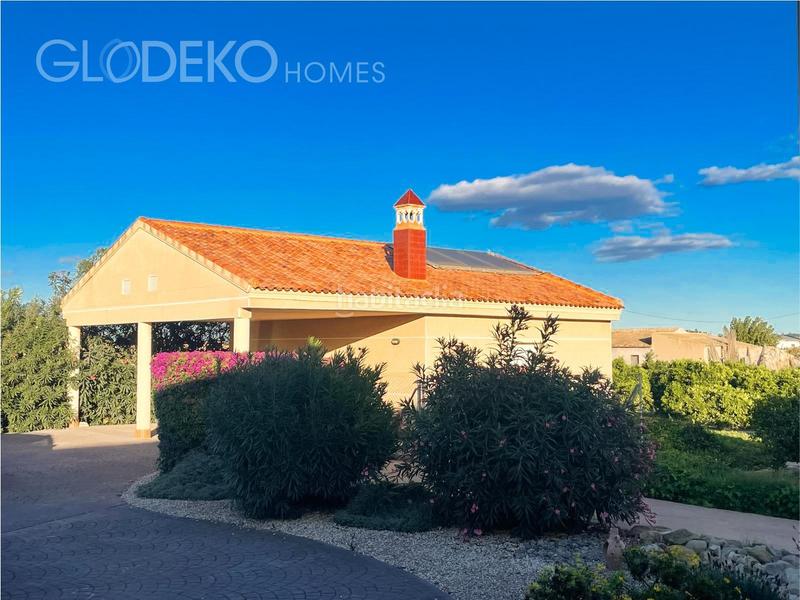 Foto 7d9e6281-d057-4758-9bd9-22108c816f63. Chalet  exclusivo con finca agrícola y piscina en daya nueva en Alicante