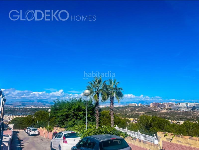 Foto 0fc59fdb-687b-4b0a-be20-ea3df649b0cb. Chalet with parking in Monte y Mar Santa Pola