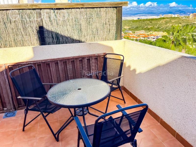 Foto 3d934556-4fc4-4eec-908d-52113a2f4d51. Chalet with parking in Monte y Mar Santa Pola