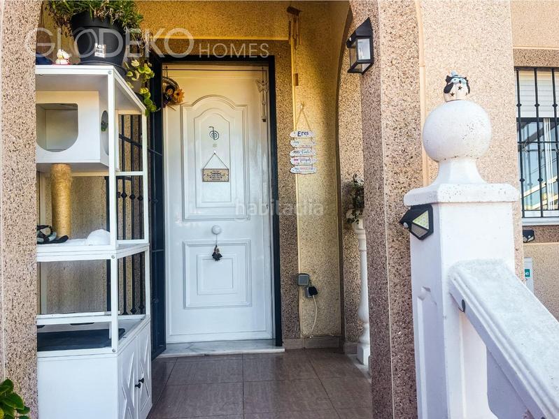 Foto 8a2597b4-4dae-45ee-aca7-bf46cd1047d0. Chalet with parking in Monte y Mar Santa Pola