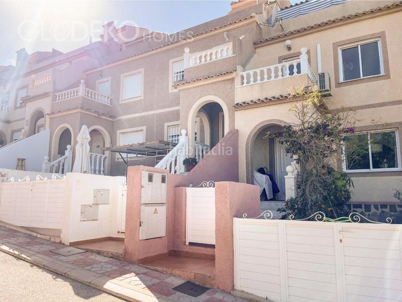 Foto cb280c82-d823-4263-9334-e90c2a73978c. Chalet with parking in Monte y Mar Santa Pola