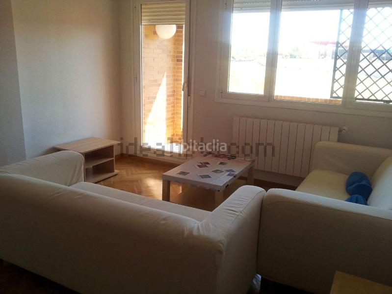 Foto 8e91ec4e-64db-482a-a797-1fb3a7c4585c. Location appartement dans calle joaquín turina 8 dans Majadahonda