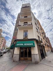 Alquiler Local Comercial en Calle de viriato 28. Magn�fico local de hosteler�a en alquiler en una de las mejores