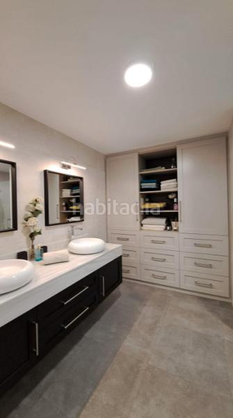 Foto eaea229d-e913-4dc8-9dd5-ff00176be35c. Apartamento  moderno con vistas panorámicas al mar en mirador en Estepona