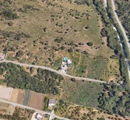 Finca rústica a Parque Central. Terreno rústico con vistas abiertas en estepona
