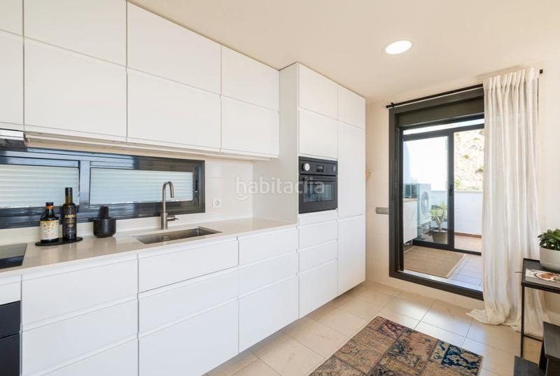Foto d4457e45-e4b2-491e-a1e9-b31f966d1ae1. Ático  dúplex con vistas panorámicas al mar en Benalmádena