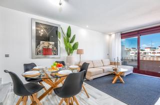 Apartament a Benahavís pueblo. Apartamento de lujo con vistas al mar en estepona