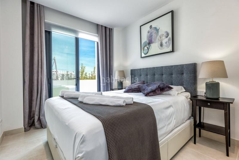 Foto ecccdb95-ffa7-4767-926b-17c4096f73fd. Apartamento  de lujo con terraza y jardín privado en el higuerón en Fuengirola