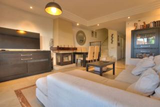 Casa adosada en Riviera del Sol. ¡villa adosada en riviera del sol con jardín privado y piscina!