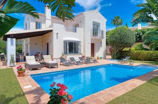 Casa en Mijas Golf. Villa de lujo en mijas golf con piscina privada y vistas panorm