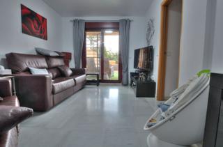 Piso en La Cala Mijas. Apartamento de 3 dormitorios con jardín privado en la cala de mi