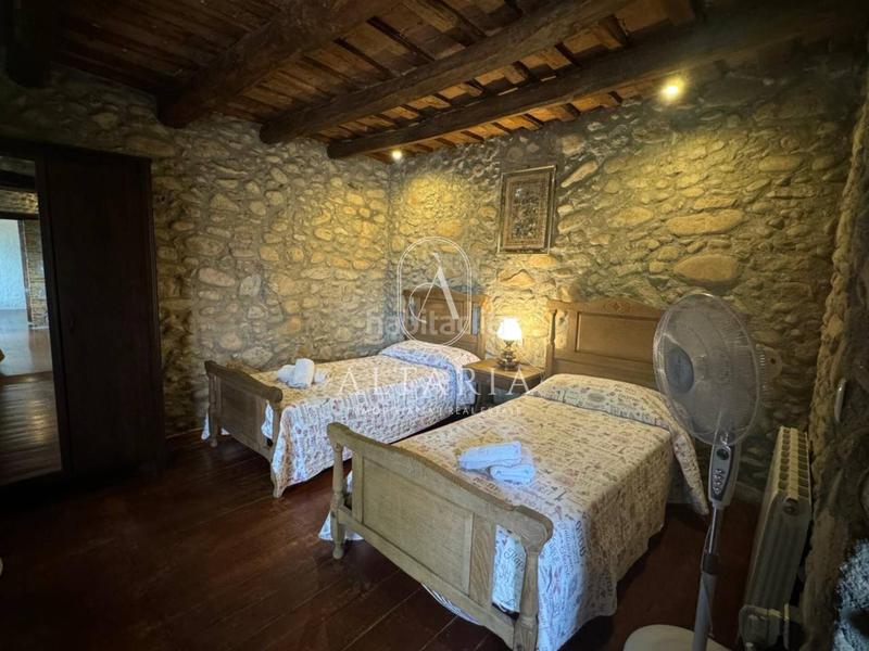 Foto 3389b4c7-b2bf-40a0-835c-bfde632d3340. Bauernhof mit heizung parking in Anglès