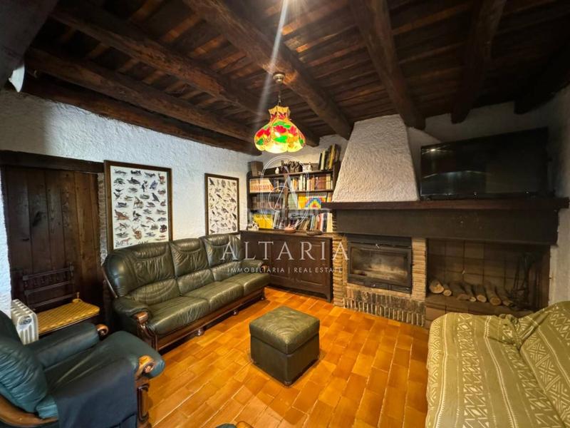 Foto a2b4a196-3e67-4078-a7fc-837eb6d8b632. Bauernhof mit heizung parking in Anglès