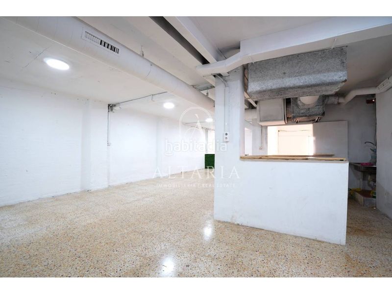 Foto 23c397b2-f49f-4fc3-9b96-30fe6ff918b8. Local comercial a Els Pins Blanes