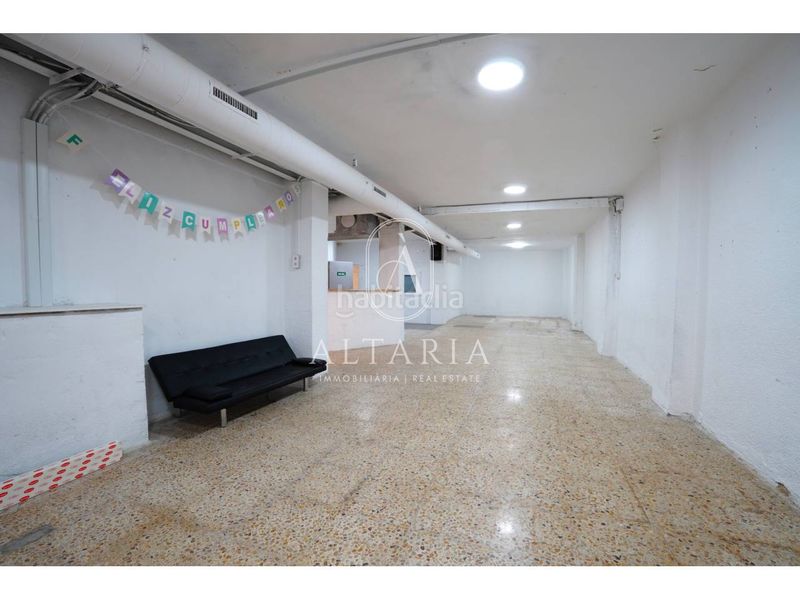 Foto f05be509-f075-43be-96dc-be68c433e25f. Local comercial a Els Pins Blanes