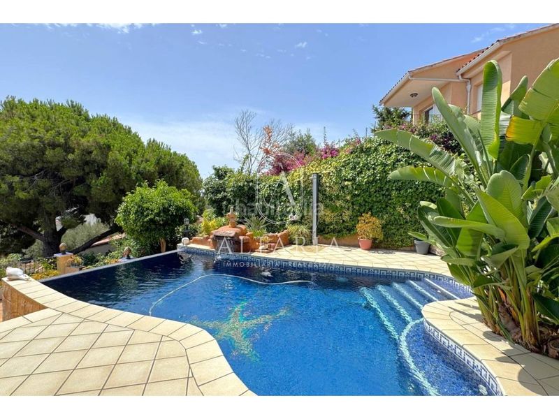 Foto 16617e84-a4d2-4745-9019-2312d4c92131. Chalet con riscaldamento piscina in Santa Susanna