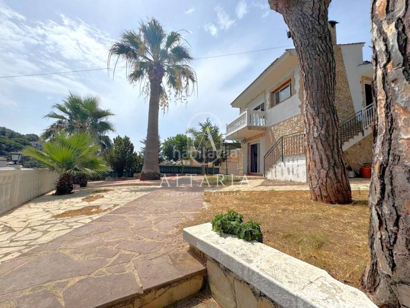 Foto ef9d6c73-fbc1-4ec8-9a58-3aa4f5886d08. Casa amb piscina a Serra Brava Lloret de Mar