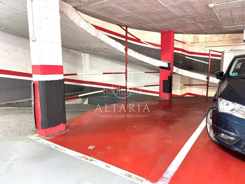 Foto ede0e05a-028b-48a6-9e4b-ee8bc02fd948. Aparcament cotxe a Roquetes Barcelona