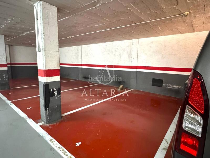 Foto eefa31aa-ba03-47d8-8f92-0c86ac54036e. Aparcament cotxe a Roquetes Barcelona