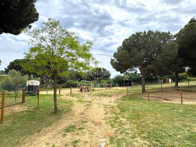 Foto 1eda1190-143a-4c15-a318-007d47c38345. Casa amb aparcament piscina a Urbanitzacions Mataró