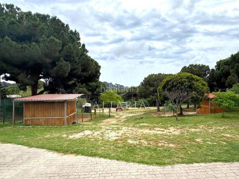 Foto 2af2c1e4-682e-47f3-bc91-b2c2327f628b. Casa amb aparcament piscina a Urbanitzacions Mataró