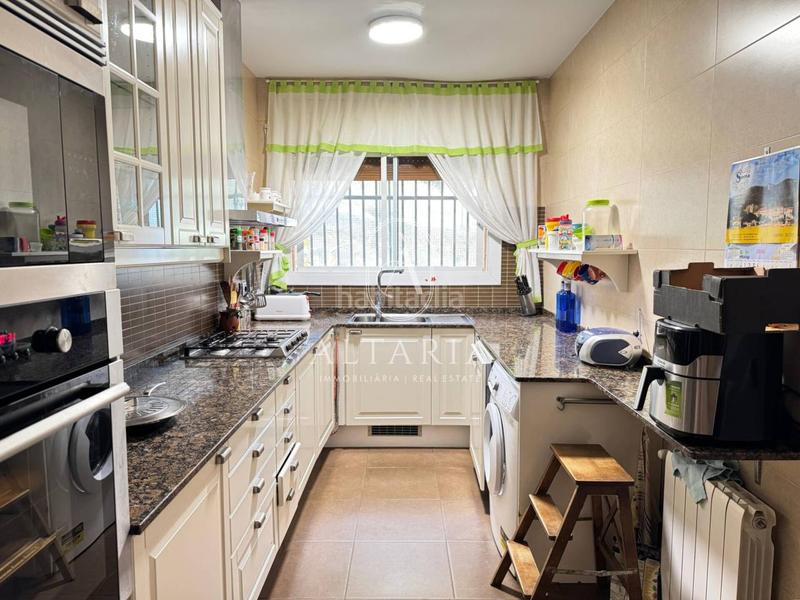 Foto 40a057f9-c096-46e6-8484-3ed99a4dd3ee. Casa amb aparcament piscina a Urbanitzacions Mataró