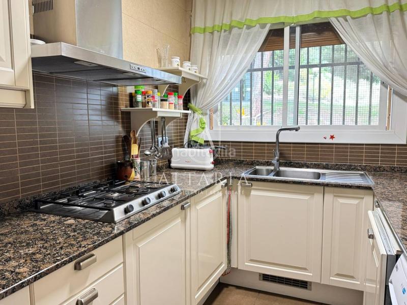 Foto 42c1d8fb-f6c0-4de3-9952-d383db70657a. Casa amb aparcament piscina a Urbanitzacions Mataró