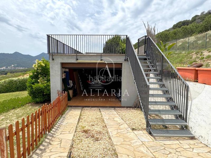 Foto 51679bdd-5e61-481f-b9dc-c87612192b00. Casa amb aparcament piscina a Urbanitzacions Mataró