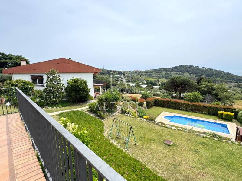 Foto c6f2a267-5934-4f8e-a5e6-f4a24e086be3. Casa amb aparcament piscina a Urbanitzacions Mataró