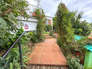 House  Alps. Casa con encanto y vistas al mar, en santa susanna.